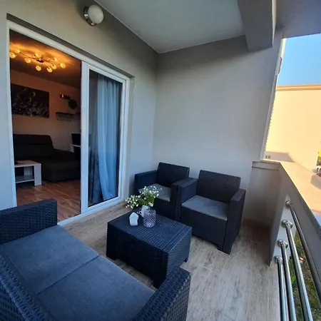 Apartment Sunset In Pakostane